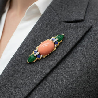David Webb Coral, Emerald, Diamond and Lapis Lazuli Brooch — detail view