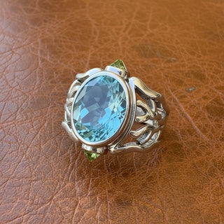 Estate Designer K.C. 7.00ct Aquamarina and Peridot 18k White Gold Ring