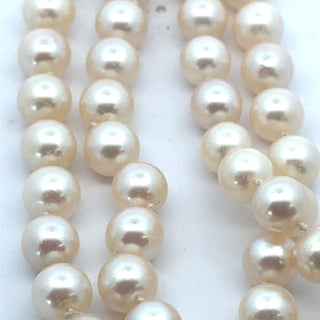 Estate Vintage 1940's 7.5mm Japanese Akoya Cultured Pearl and Diamond 14K White Gold Necklace — scale view