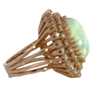 Estate Vintage 1980's Opal and Diamond 14K Yellow Gold Ring — scale view