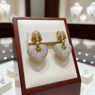 Estate 6.00 ctw Diamond Heart and 18K yellow Gold Earrings