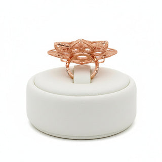 Estate Custom Made 6.00 ctw Diamond 18K Rose Gold Ring — scale view