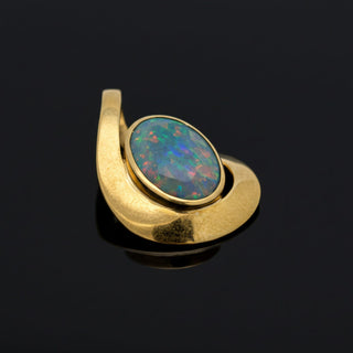 Estate Designer Simon Golub 5.50ct Natural Black Opal and 18Kt Yellow Gold Pendant — side view