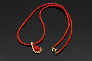 Estate Coral Pendant and Necklace 18kt Yellow Gold — scale view