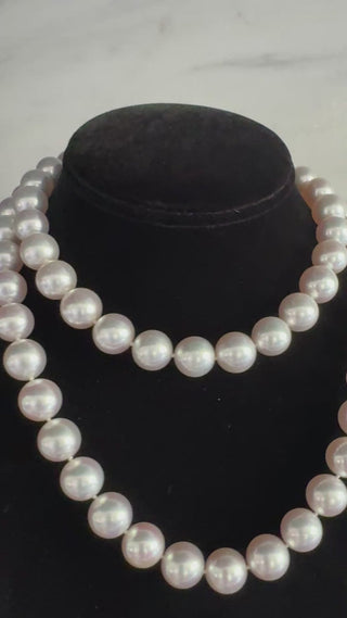 Estate Modern 1990's Fine 12.00-12.50mm South Sea Pearl and 5.00ctw Diamond 36" Necklace — detail view