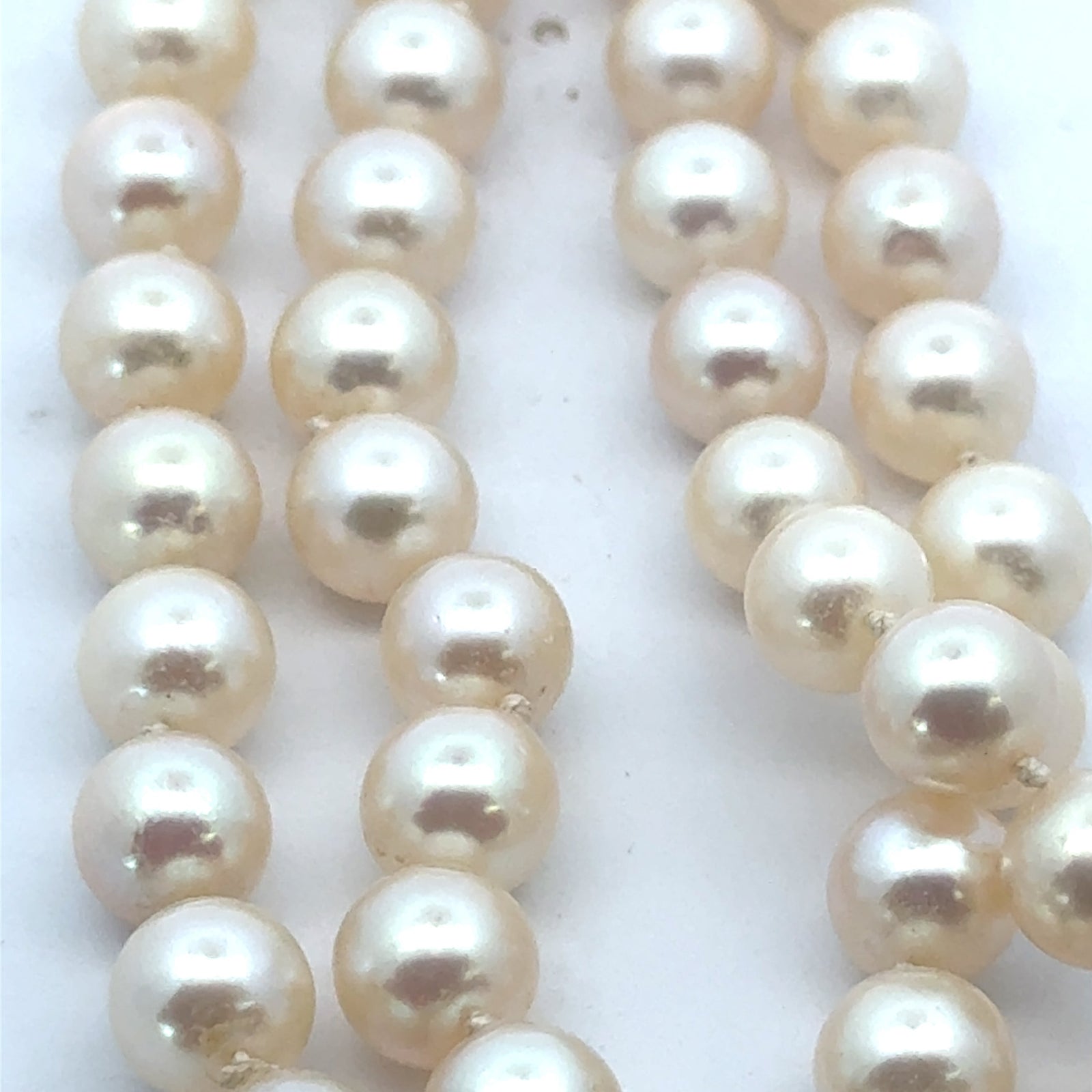 Estate Vintage 1940's 7.5mm Japanese Akoya Cultured Pearl and Diamond 14K White Gold Necklace — scale view