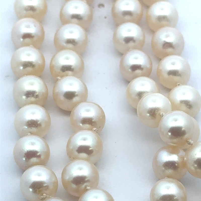Estate Vintage 1940's 7.5mm Japanese Akoya Cultured Pearl and Diamond 14K White Gold Necklace — scale view