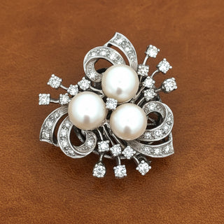 Estate Vintage 1940's 7.5mm Japanese Akoya Cultured Pearl and Diamond 14K White Gold Necklace — side view