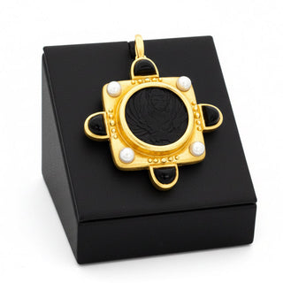 Estate Designer Elizabeth Locke 18K Yellow Gold Onyx and Pearl Pendant/Brooch — scale view