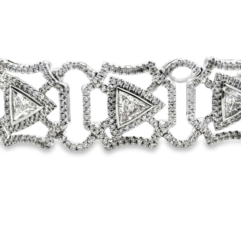 Estate Designer AV 6.69ctw Diamond 14K White Gold Bracelet — scale view