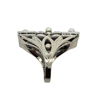 Estate Vintage Diamond and Pearl Platinum and 14Kt White Gold Filigree Ring — scale view