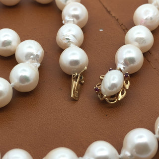 Estate 9.00 - 9.50mm South Sea Pearl Necklace — scale view
