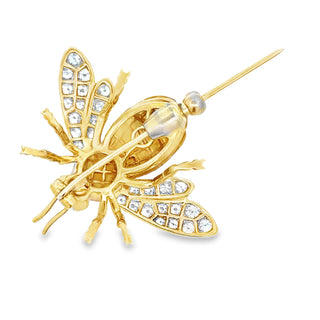Estate Modern 1980's Yellow Sapphire and Diamond 18Kt Yellow Gold Bee Brooch — scale view