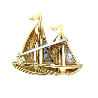 Estate Diamond and Enamel 18Kt Yellow/White Gold Sailboat Brooch — scale view