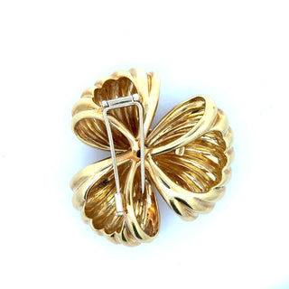 Estate Modern Italian 1980's 18kt Yellow Gold Diamond Flower Brooch — reverse view