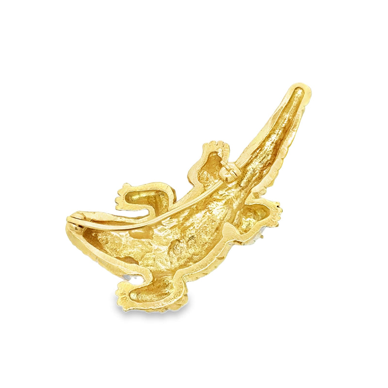 Estate Modern 1980's 18Kt Yellow Gold Alligator Brooch — detail view