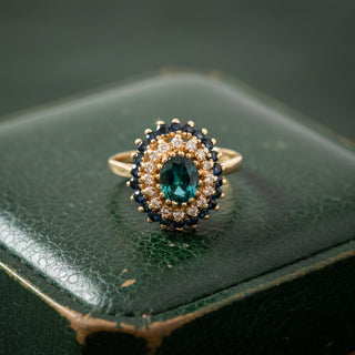 Estate Modern 1990's Sapphire and Diamond 14K Yellow Gold Ring — detail view