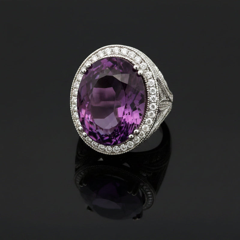 Estate jewelry — Vintage Diamond & Amethyst Ring, 34.67 ct oval amethyst in 14K gold