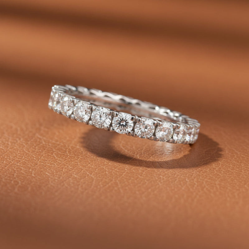 Estate jewelry — Maya Lianna Diamond and 14K White Gold Eternity Ring, Diamonds 2.00 ctw H-I color SI1-SI2