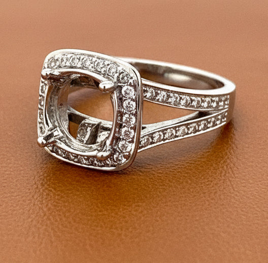 Estate jewelry — Ritani Diamond and 18K White Gold Semi Mount Ring, Diamonds 0.43 ctw