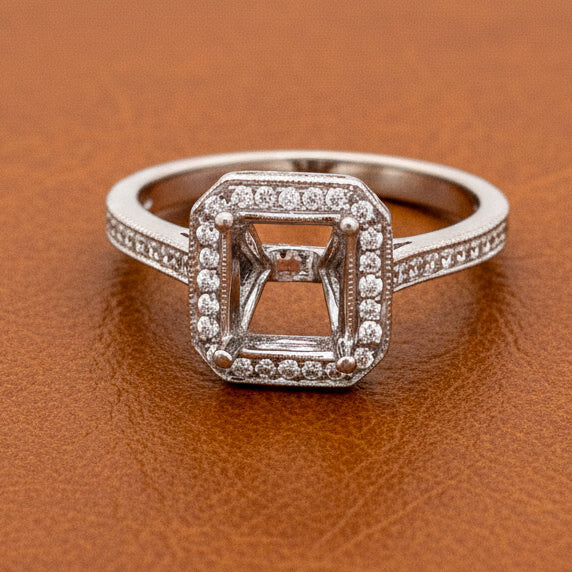 Estate jewelry — Martin Flyer Diamond and Platinum Semi Mount Ring, Diamonds 0.83 ctw