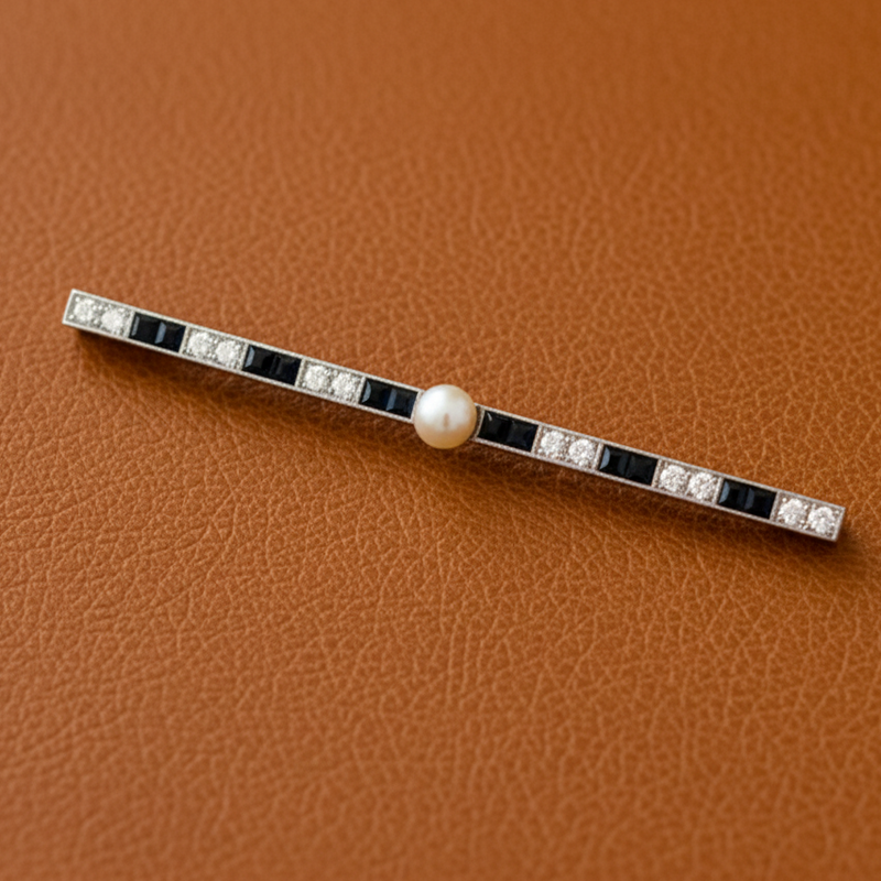 Estate jewelry — Diamond, Sapphire and Pearl 18K Yellow Gold Brooch, Diamonds 1.20 ctw H-I color SI1
