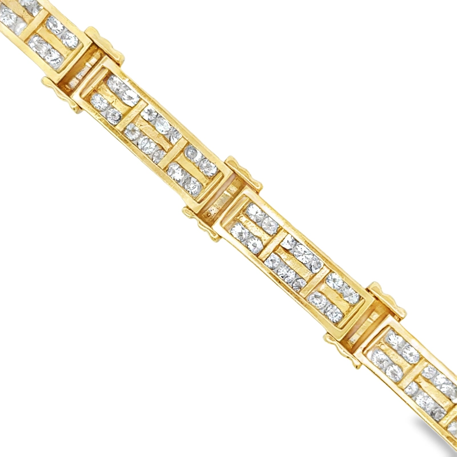 Estate jewelry — Estate Contemporary 4.50ctw Diamond Double Row 14Kt Yellow Gold Bracelet
