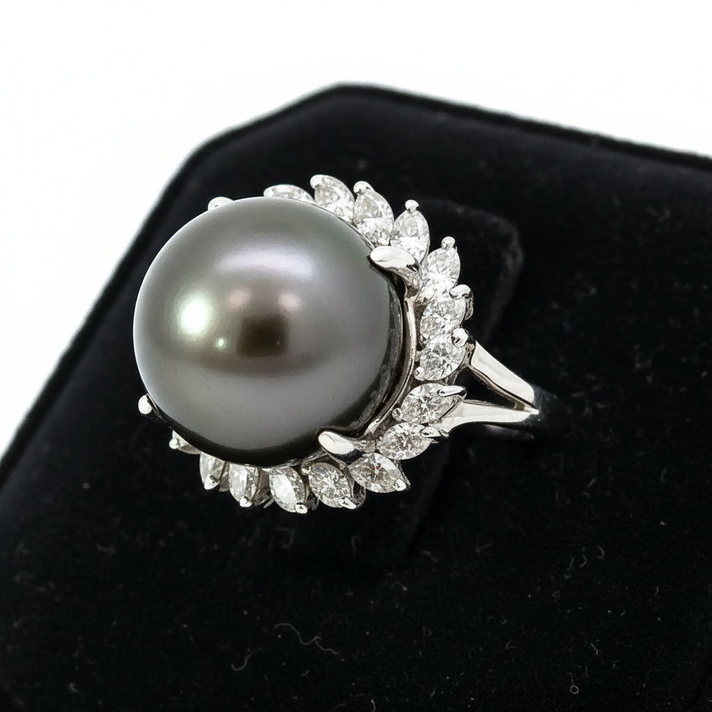 Estate jewelry — Estate Natural Tahitian Pearl and Diamond Ring, Platinum 23.18 g
