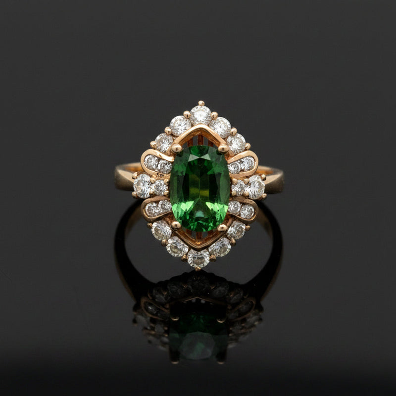 Estate jewelry — A Tsavorite Garnet, in Yellow Gold, Tsavorite garnet, cushion cut, 1.84 ct