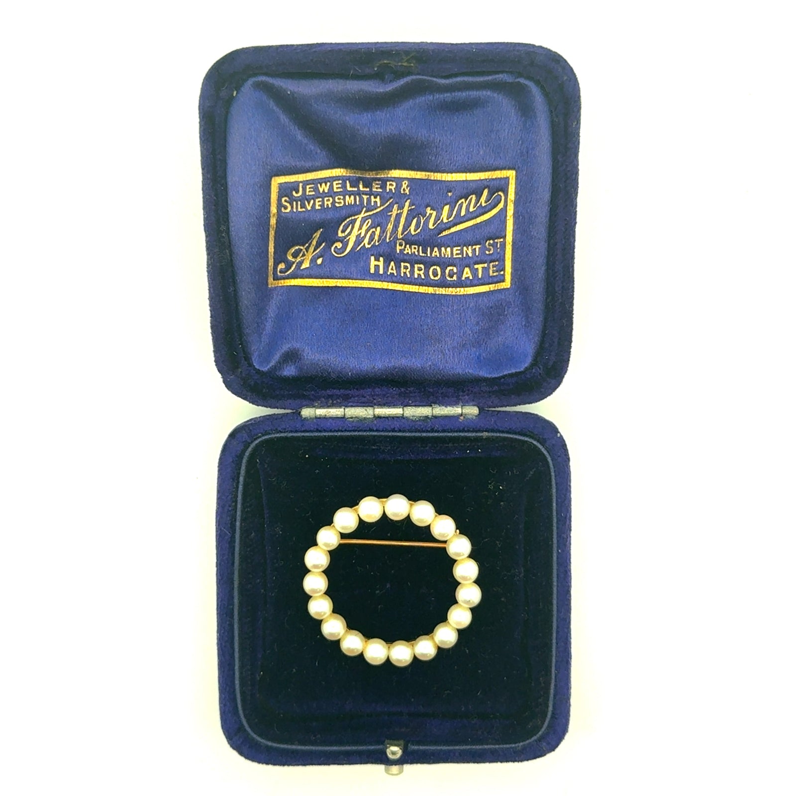 Estate jewelry — Victorian Natural Pearl 14K Yellow Gold Brooch, Natural Pearl, round, white-cream
